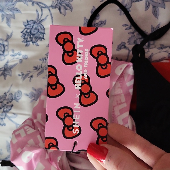 Hello Kitty 2 piece set - Picture 4 of 4